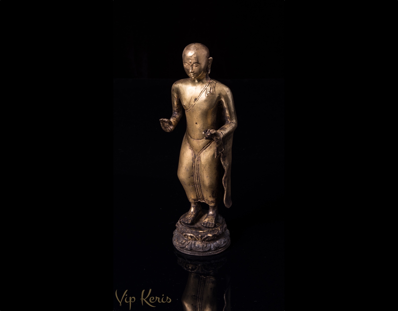Алтарная статуя Будды фото VipKeris