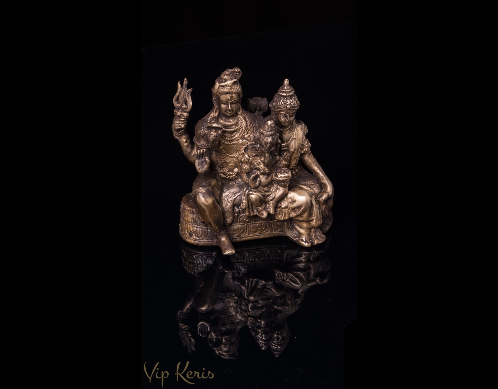 Старинная статуя Шива Парвати Ганеша  фото VipKeris