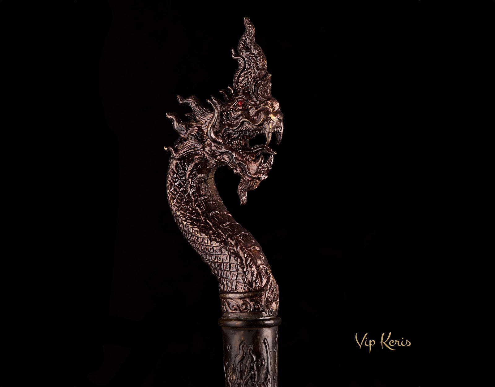 Тришула с головой Огненного Нага, Непал. Trisula Naga Api фото VipKeris