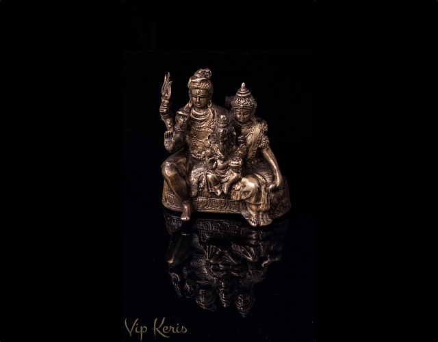 Старинная статуя Шива Парвати Ганеша  фото VipKeris