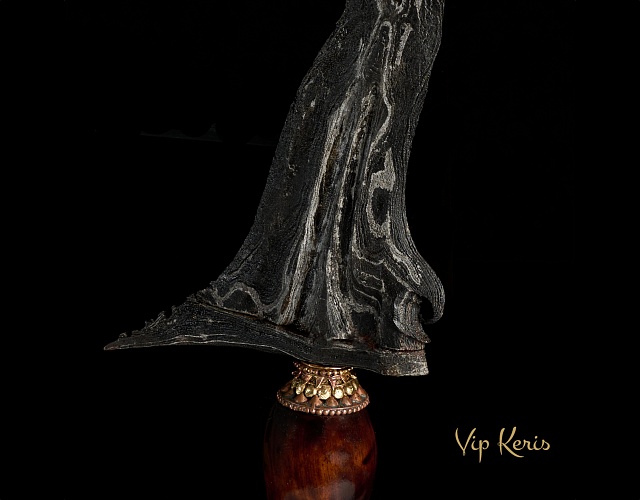 Кинжал Крис Наставник духовного развития, передачи знаний и силы Земли. фото VipKeris