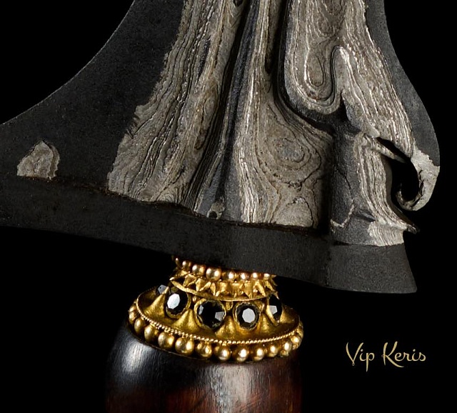 Пламевидный индонезийский кинжал Крис Sengkelat, 10Ба Удача. фото VipKeris