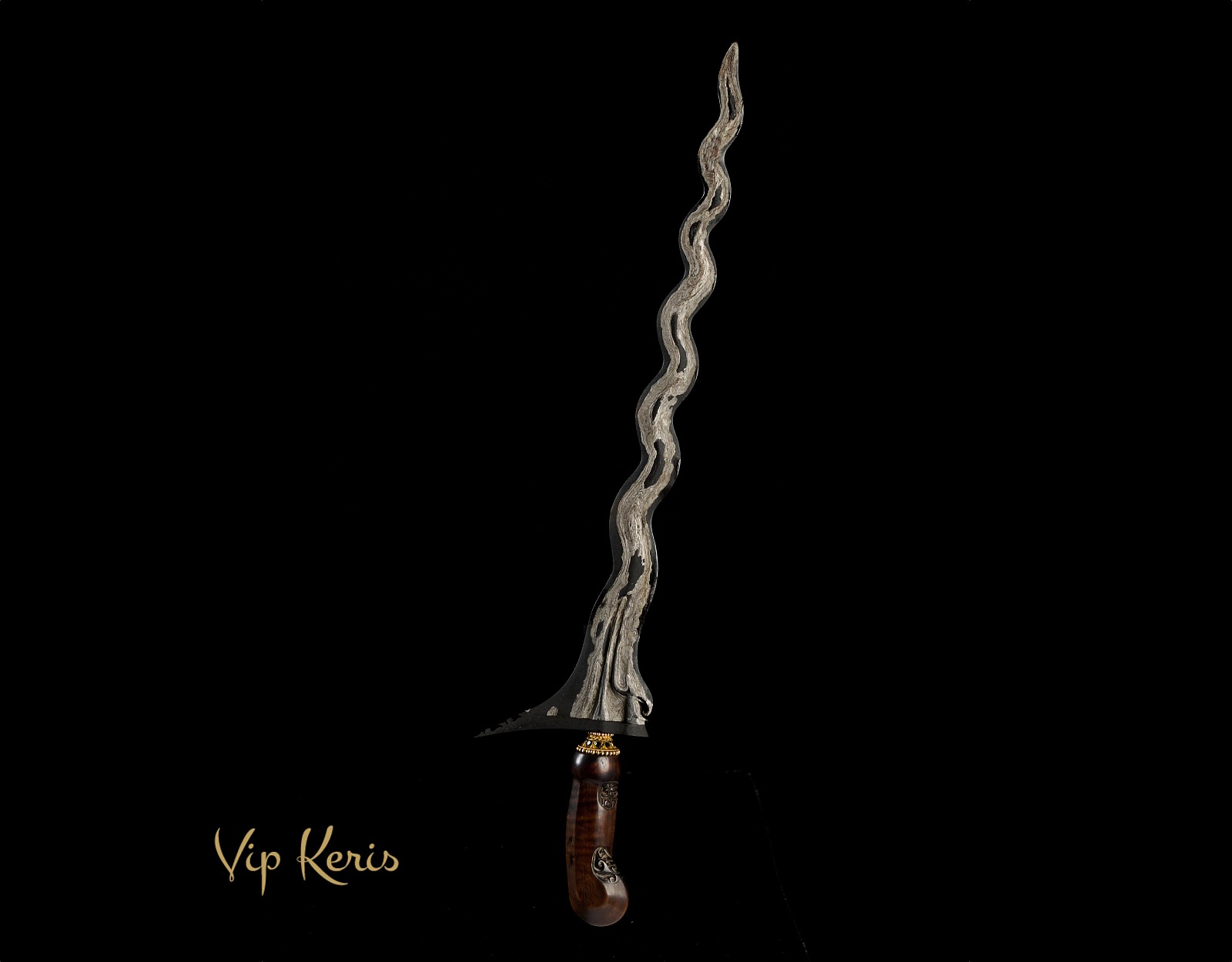 Пламевидный индонезийский кинжал Крис Sengkelat, 10Ба Удача. фото VipKeris