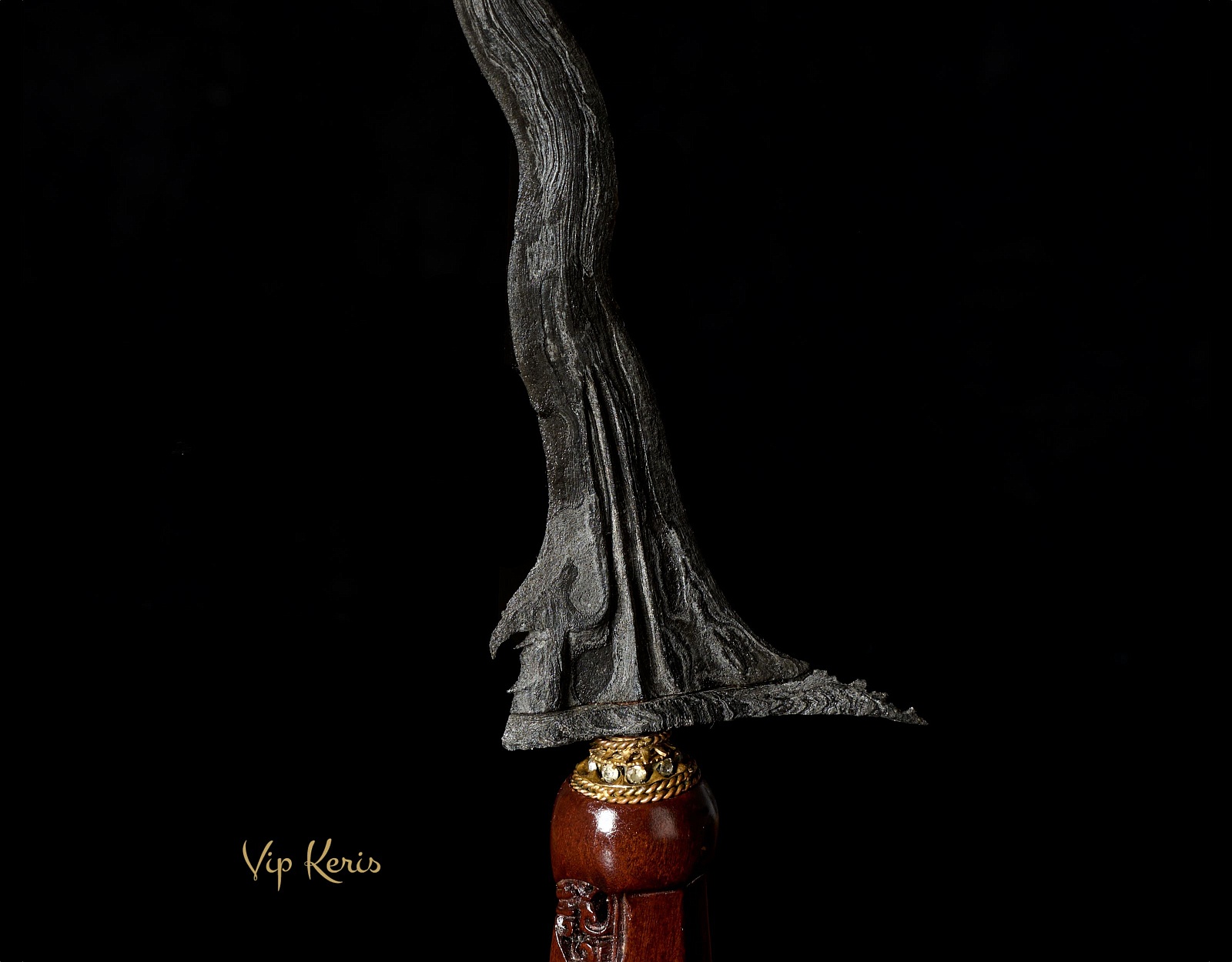 Индонезийский кинжал Крис Sengkelat, власть, социум. фото VipKeris