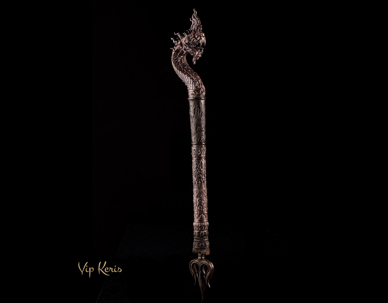 Тришула с головой Огненного Нага, Непал. Trisula Naga Api фото VipKeris