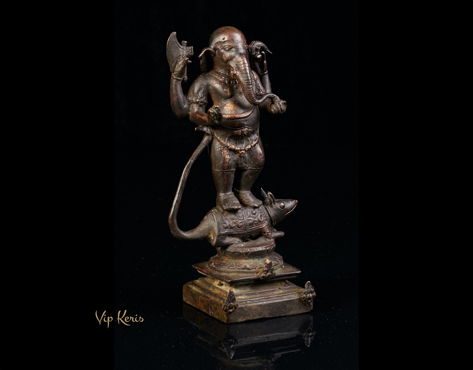Старинная алтарная статуя Ганеша на мышке Мушаке фото VipKeris