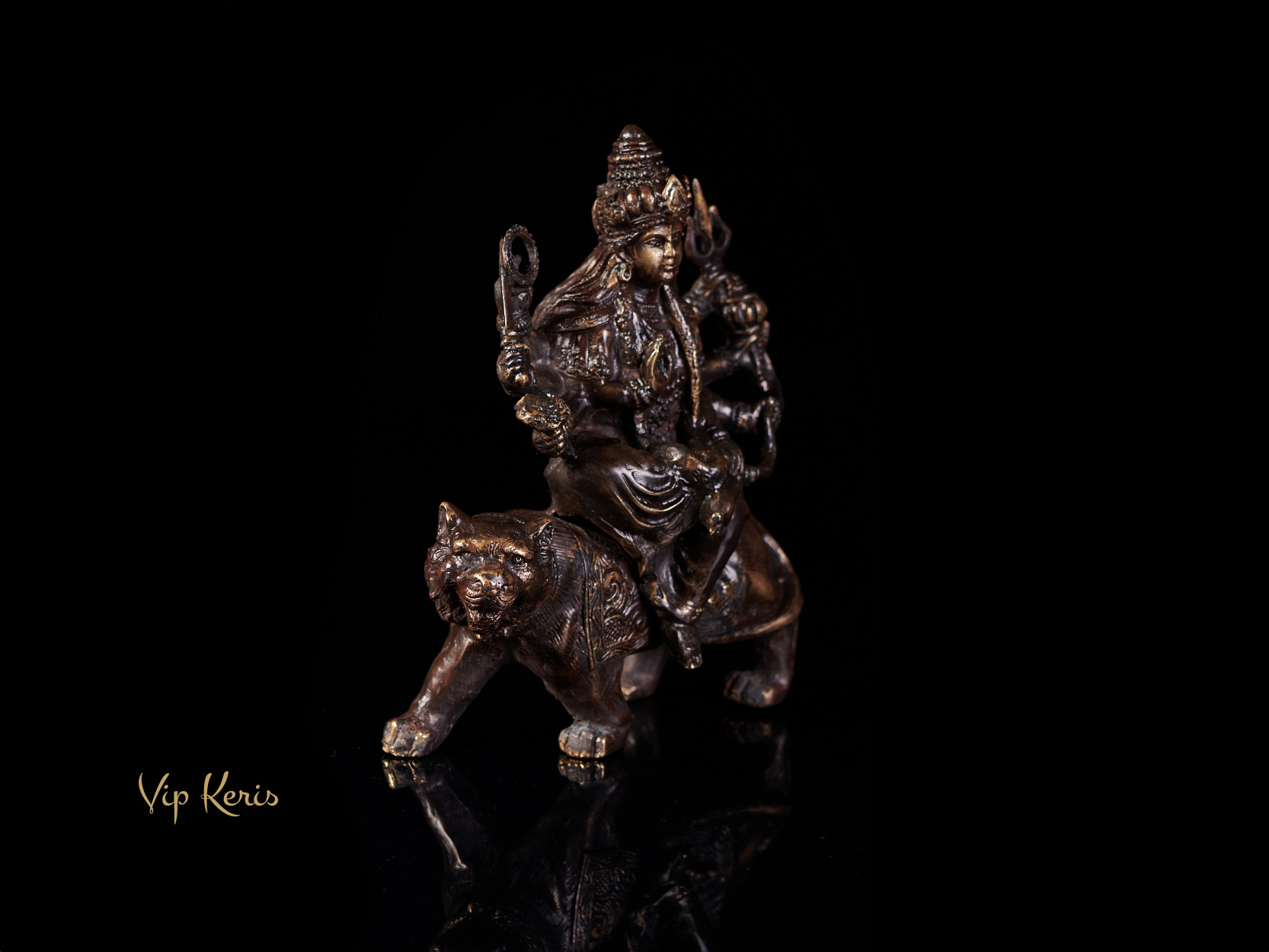 Старинная бронзовая статуэтка богиня Дурга фото VipKeris